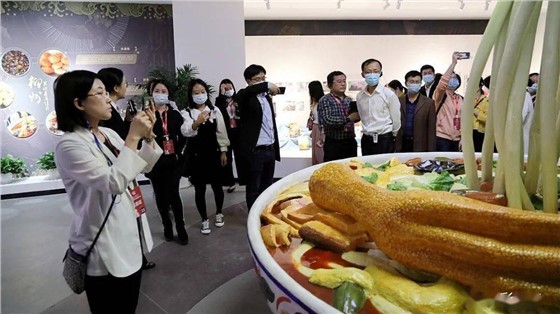 絕美螺螄粉小鎮(zhèn)客廳喜迎廣西文旅大會(huì)觀摩嘉賓 